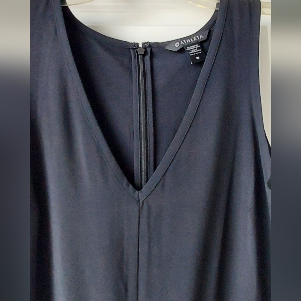 Athleta Brooklyn Jumpsuit Women 10 Black Sleeveless Pockets V Neck Tapered Ankle - Picture 2 of 12
